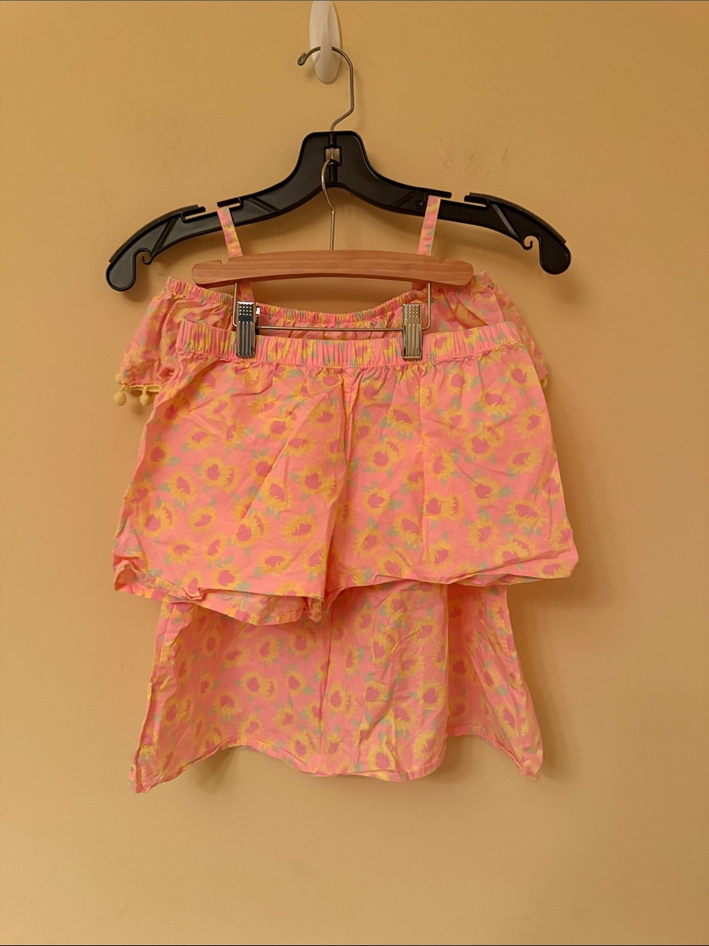 Tommy Bahama Kids Pink Yellow Floral 2-Piece Short Set Pom Pom Accents Sz 10/12